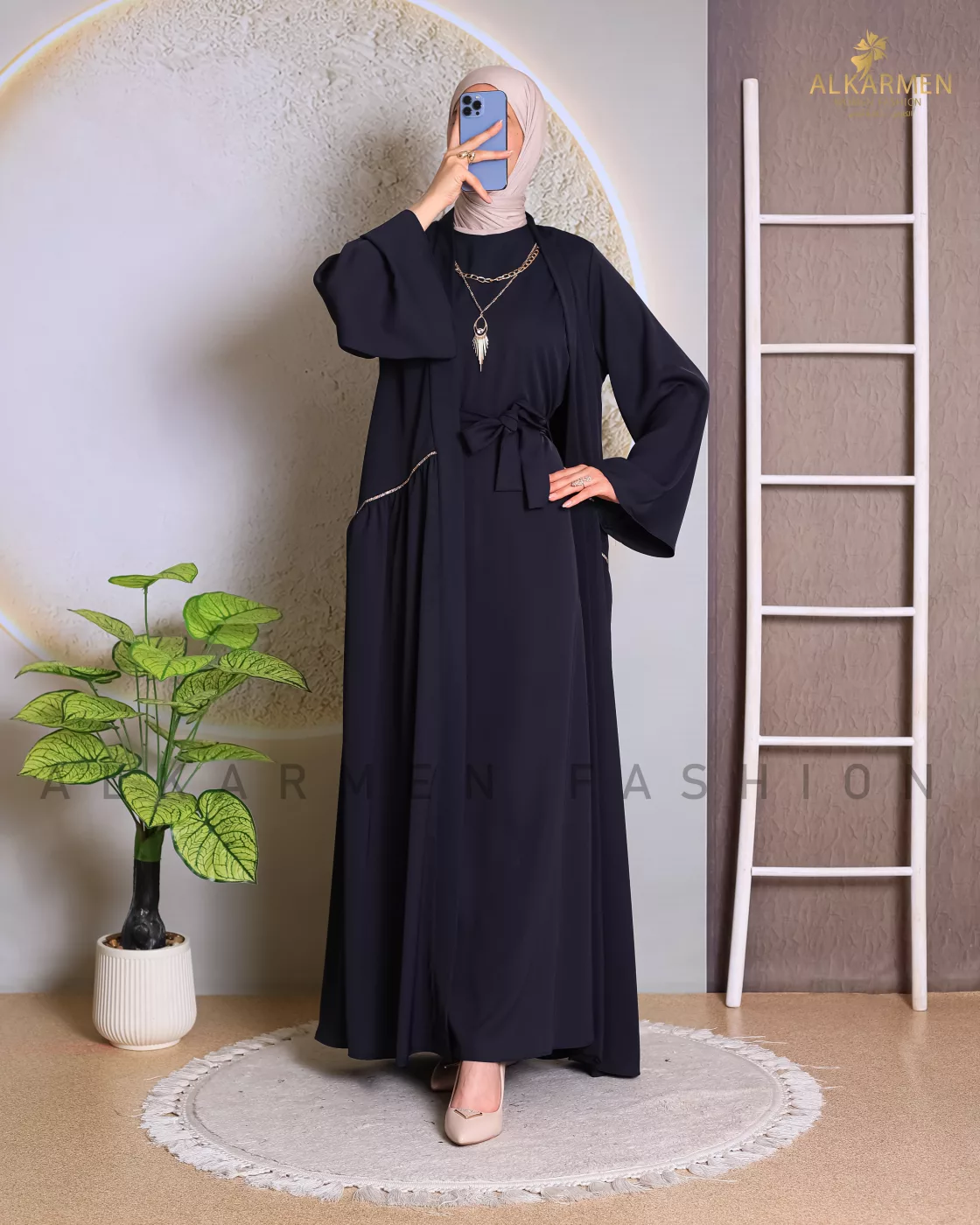 أسود