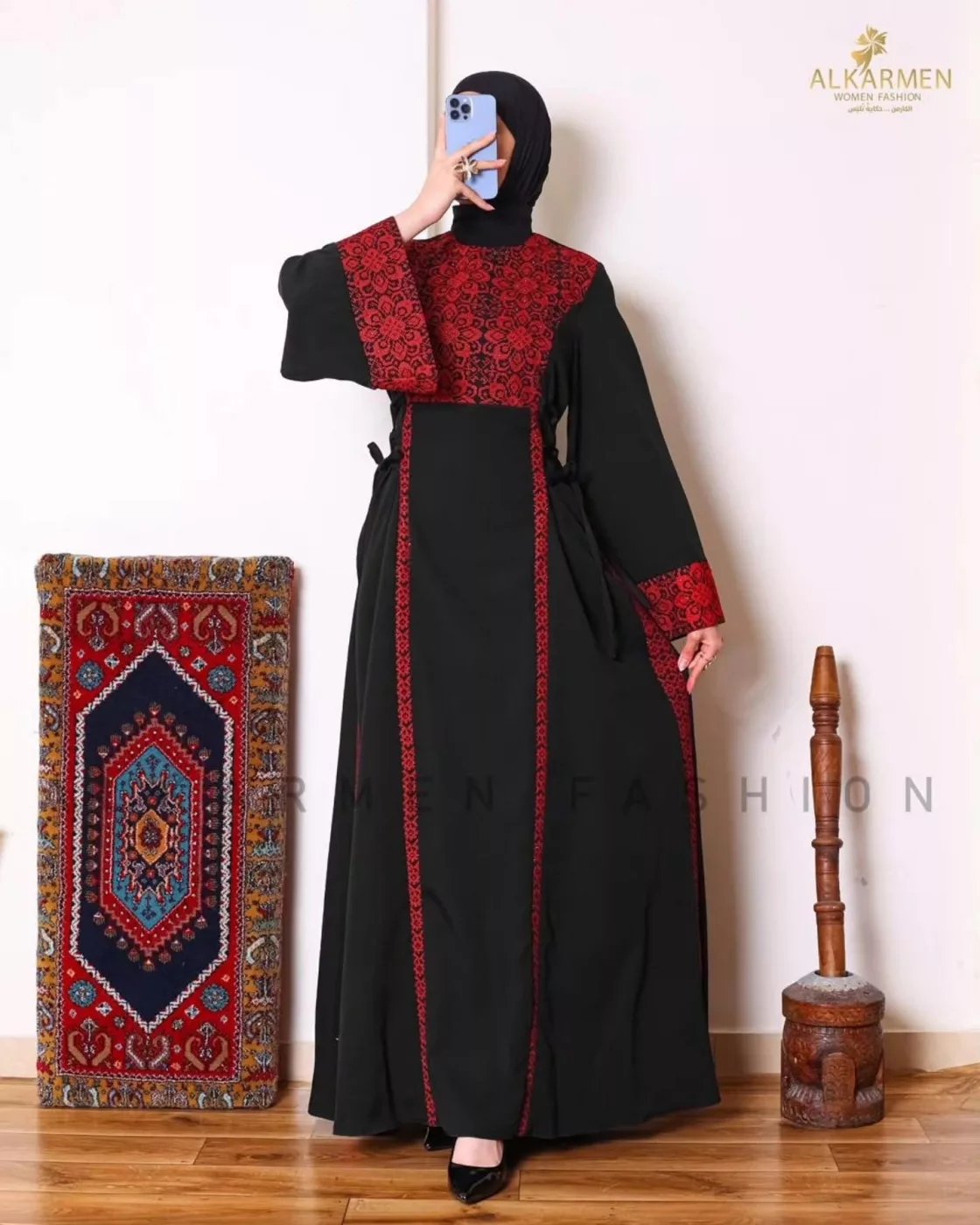 اسود واحمر
