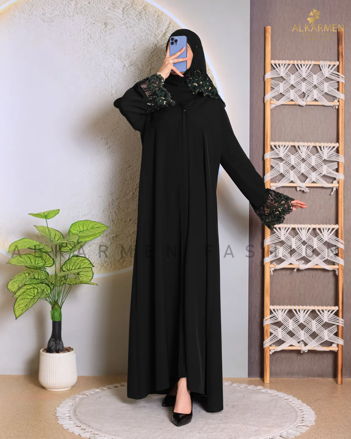 اسود كلفة اخضر